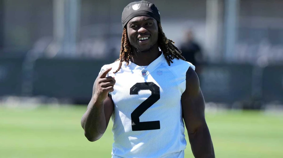 Raiders’ Ashton Jeanty earns ‘ready’ label from fellow short RB legend