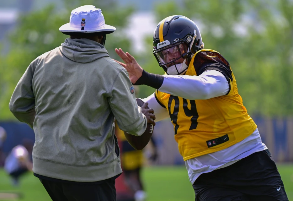 Steelers Sights &amp; Sounds: Harmon Taking After Heyward
