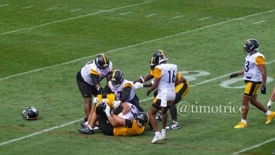 Tempers Flare As Players Wait ‘Like Racehorses’ For First Padded Practice