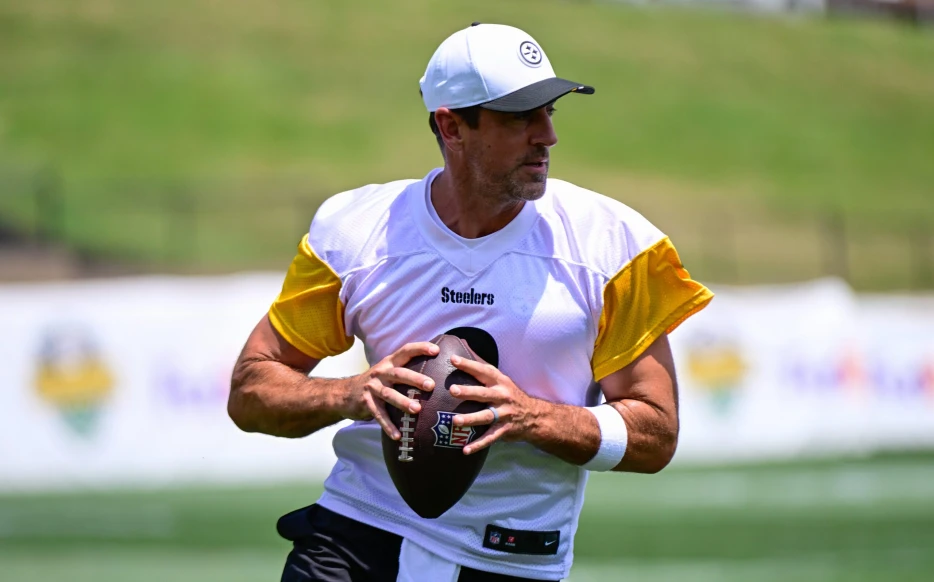 Aaron Rodgers Reveals Thoughts on Facing Jets in Week 1