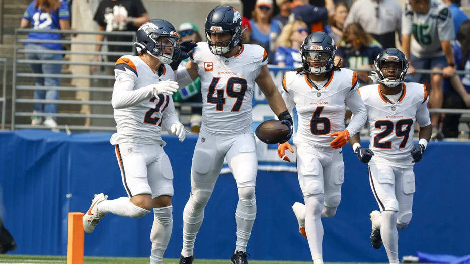 Alex Singleton suffers broken thumb during Broncos training camp
