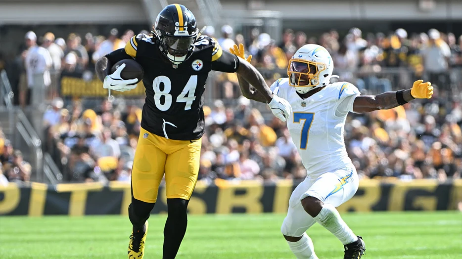 Cordarrelle Patterson hilariously announces own release from Steelers
