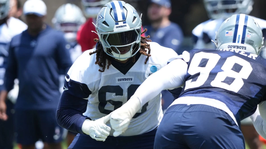 Cowboys news: Offensive lineman goes down at Dallas training camp