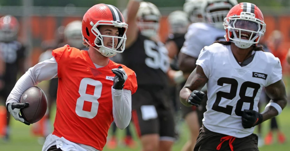 Daily Dawg Chow 7/28: Browns news, Kenny Pickett goes down with hamstring injury, more