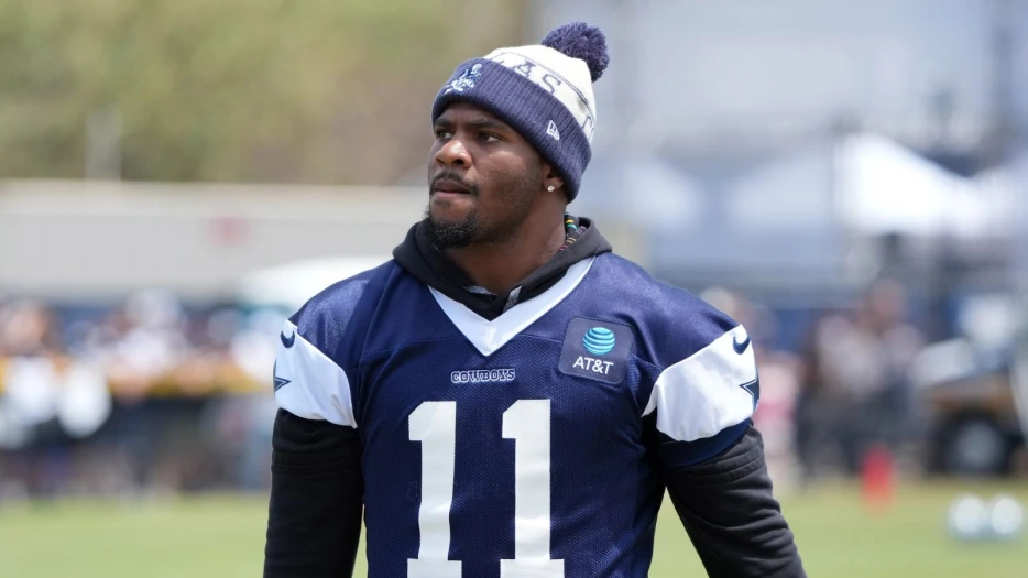 Dallas Cowboys CEO Stephen Jones Makes Baffling Comment About Micah Parsons Contract Talks
