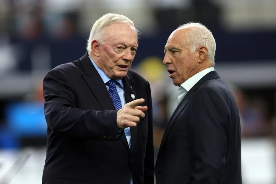 Every Time Jerry Jones is Booed by Cowboys Fans, an Angel Gets its Wings