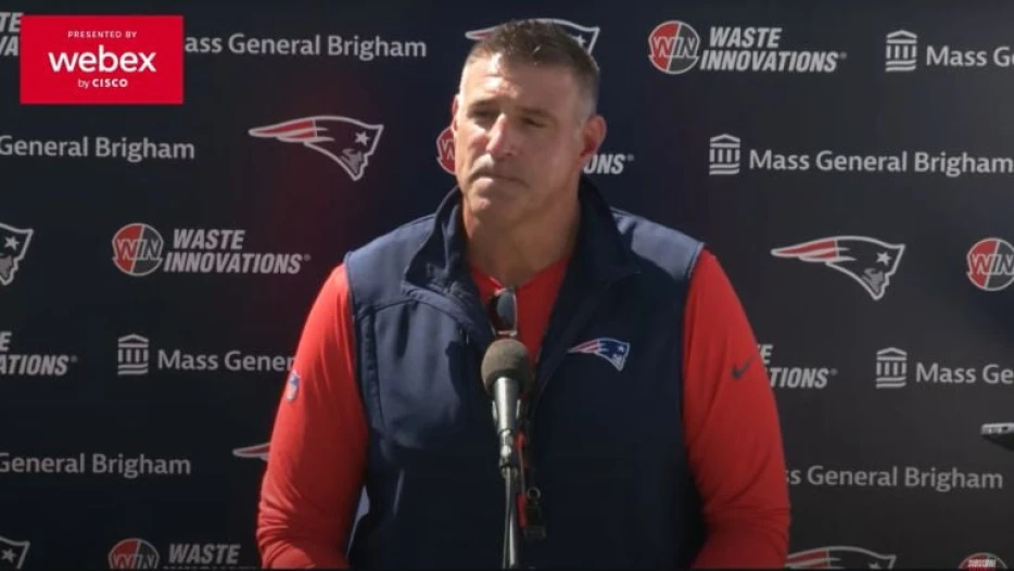Former Steelers LB Mike Vrabel Recalls How Training Camp Fight Earned Him Greg Lloyd’s Respect