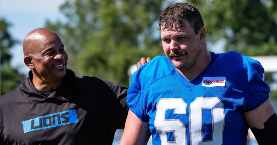 Graham Glasgow enjoying center challenge, confident in young guards