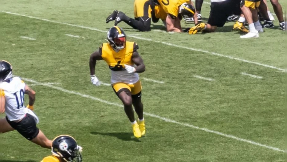 Kaboly: Patrick Queen Looks ‘More Comfortable’ In Steelers’ Defense