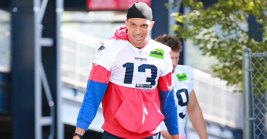 Mack Hollins staying actively engaged with Patriots despite injury absence