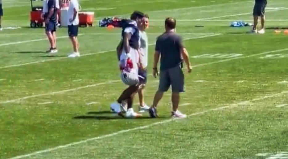 New England Patriots Fans Are Freaking Out After Superstar Player Spotted Limping Off With Very Concerning Injury At Practice