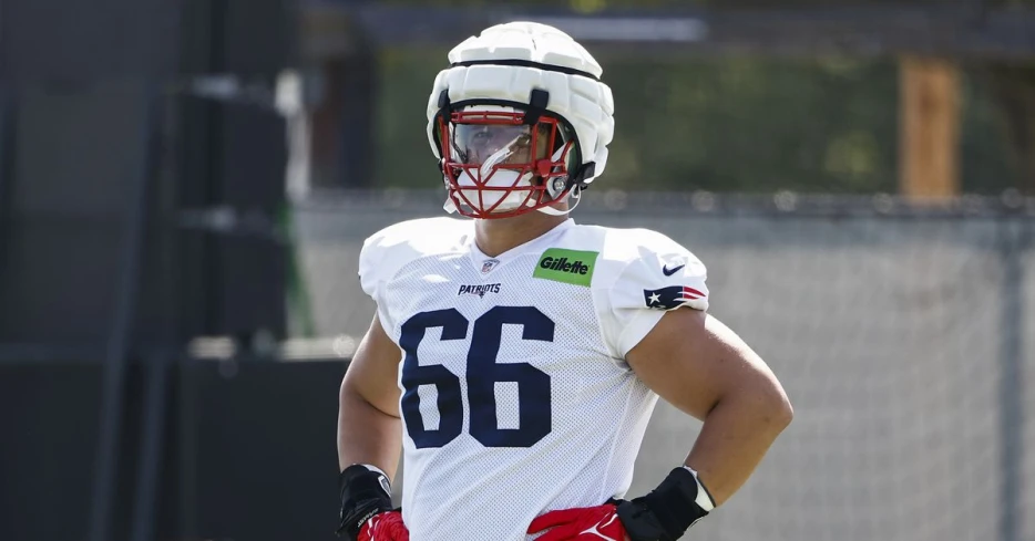 Patriots Training Camp Notebook: Will Campbell competitive in first padded practice