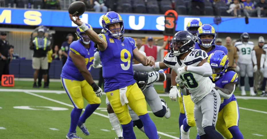 Pre-Snap Reads 7/28: Training camp injury concerns throughout NFC West