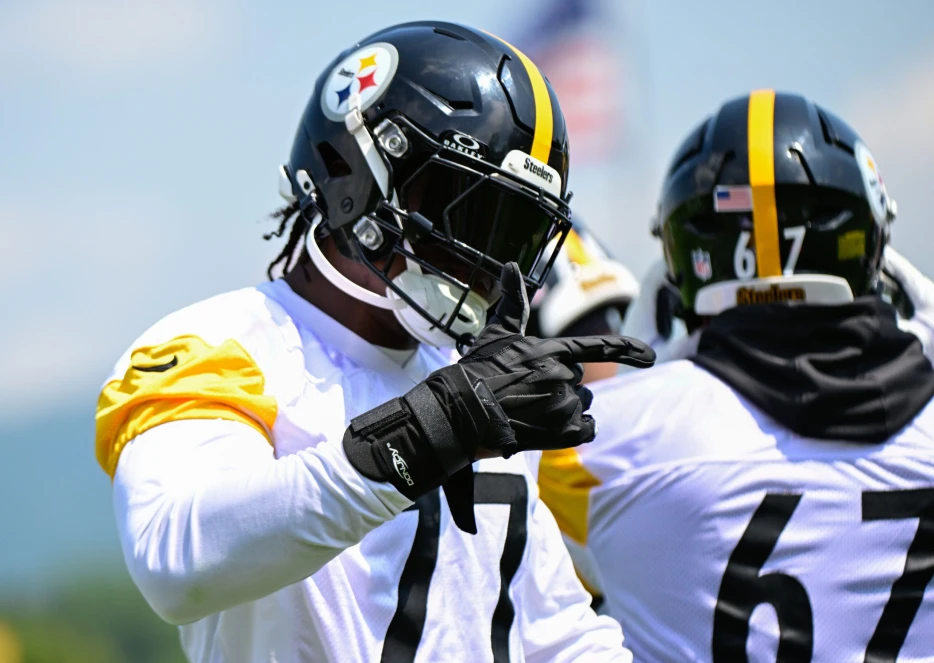 Saunders: Should Steelers Be Concerned about Broderick Jones?