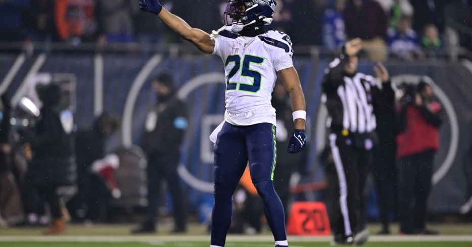 Seahawks place Kenny McIntosh on IR, add DK to roster