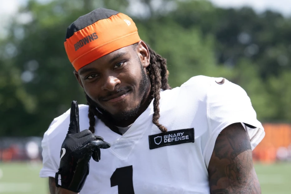 Browns Defense Takes Massive Blow After Top DB Suffers Likely Season-Ending Injury