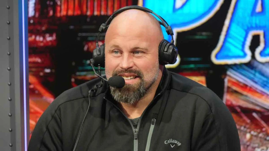 Ex-center finds new role as Arizona Cardinals radio analyst
