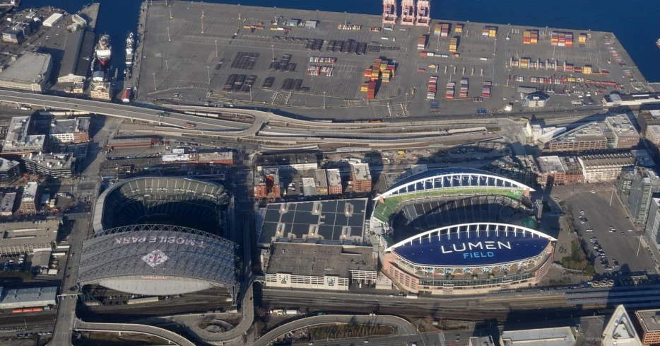 Field Gulls at training camp: Join us for the Seahawks Ultimate Crossover live podcast!