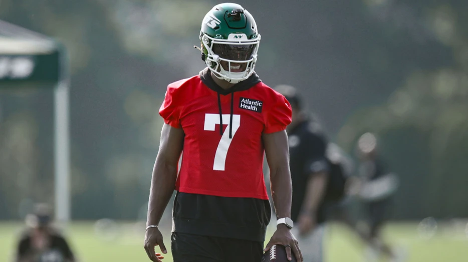 Jets’ Justin Fields breaks silence on injury scare with ‘steel toe’ revelation