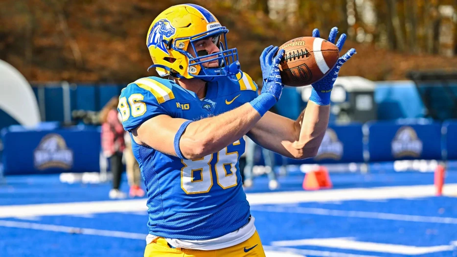 Steelers Add Former D-II Tight End after Training Camp Injury