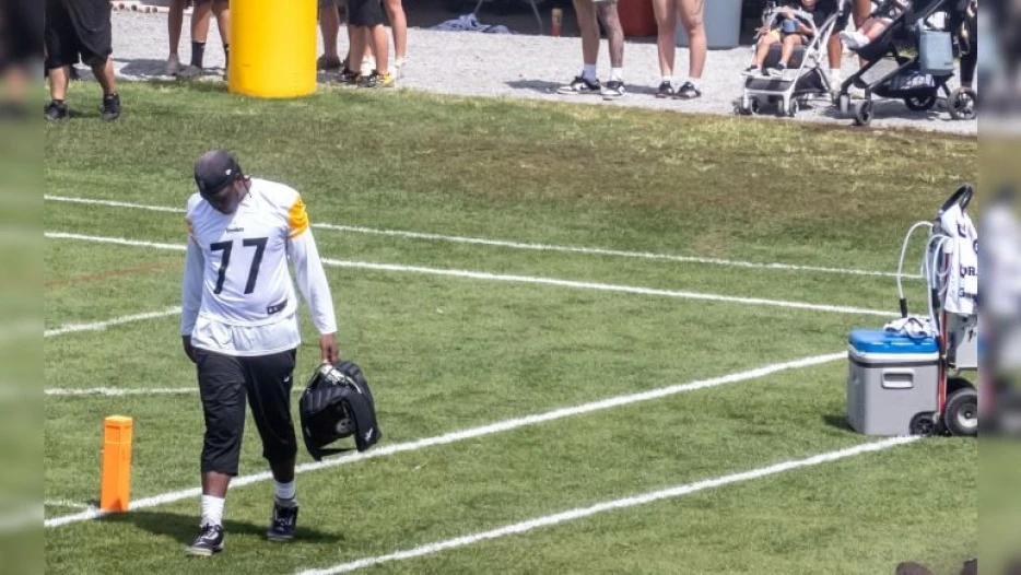 Trai Essex Has ‘Faith’ In Broderick Jones, But Doesn’t Give Him ‘Grace’ For Position Switch