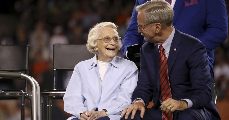 Bears to honor Virginia McCaskey and Steve McMichael on 2025 uniforms
