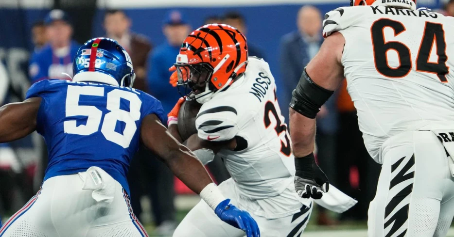 Bengals cut Zack Moss and clear Seth McLaughlin to practice