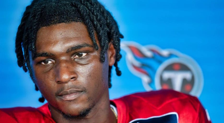 NFL Fans Are Sounding Off On EA Sports After They Totally Disrespected Titans Rookie QB Cam Ward With Their ‘Madden 26’ Ratings