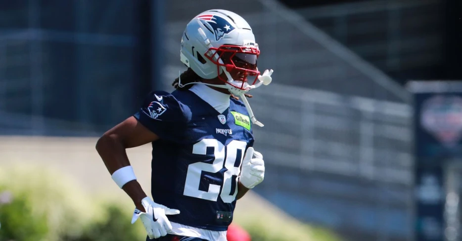 Patriots cornerback depth facing challenge, opportunity early in training camp