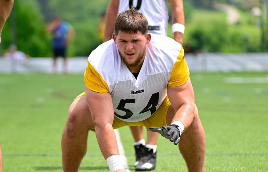 Steelers’ Aaron Rodgers Explains Power Dynamic with Arthur Smith