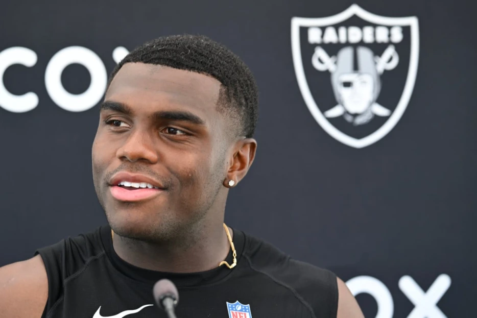 Three Raiders Training Camp Surprises That Could Reshape Roster