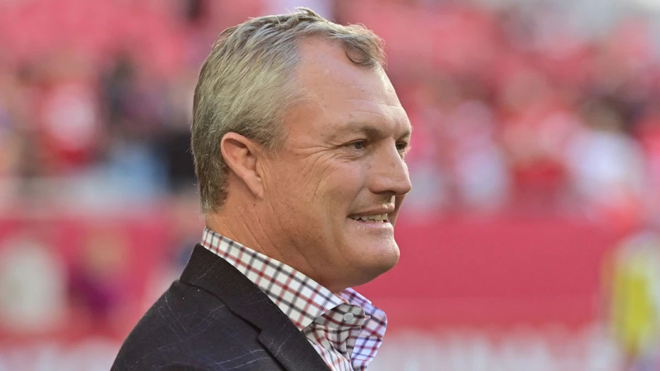 49ers make flurry of roster moves amid training camp