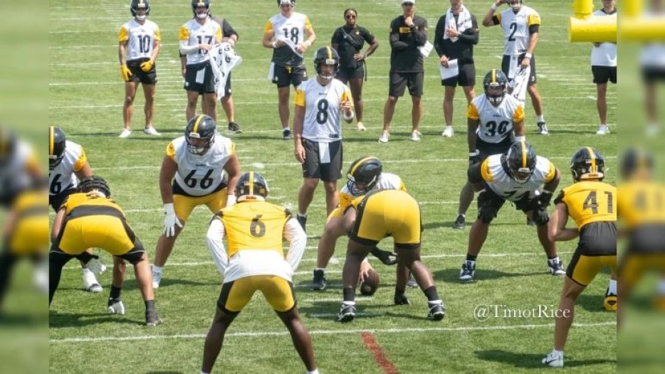 Aaron Rodgers Able To ‘Abuse The Play Clock’ Making Timing Difficult For D-Linemen, Heyward Says