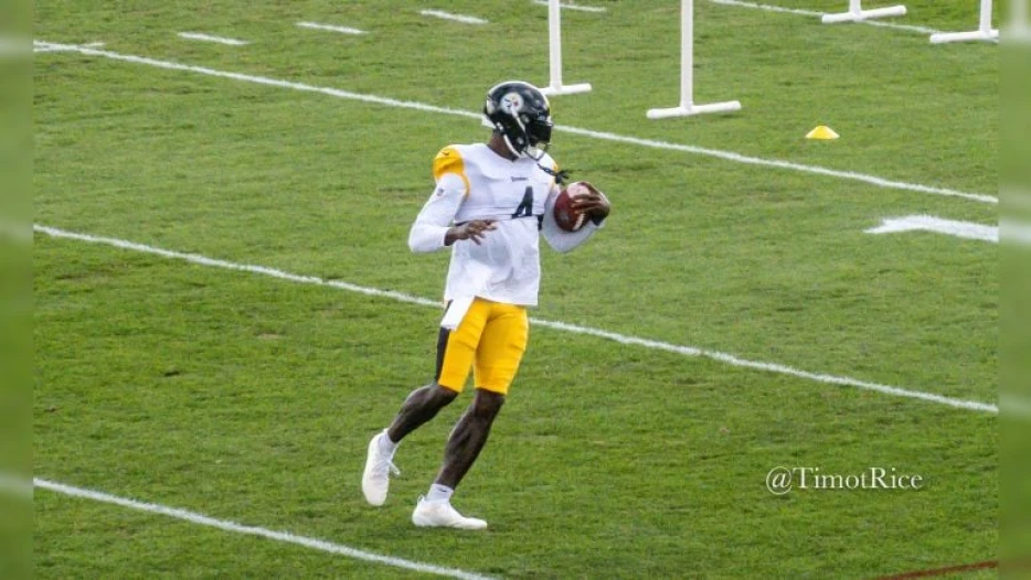 Aaron Rodgers Is Already Helping DK Metcalf Improve His Game