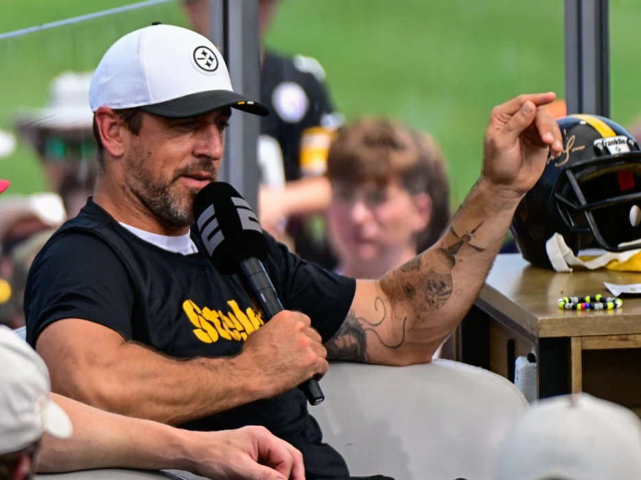 Aaron Rodgers Sends Blunt Message to Doubters