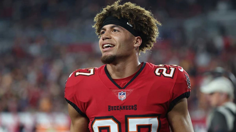 Buccaneers discussing potential contract extension with Zyon McCollum