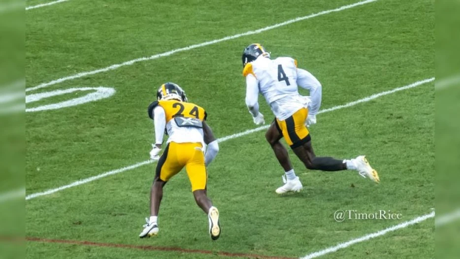 ‘Gonna Make Each Other Better:’ DK Metcalf Enjoying Matching Up Against Joey Porter Jr.