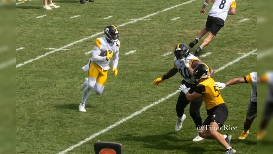 Jonnu Smith Aiming To Be ‘As Valuable To Offense’ As He Can, Including Out Of Backfield