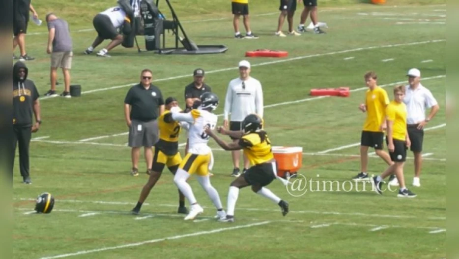 Jonnu Smith Explains His Dustup With Juan Thornhill At Practice: ‘We Want To Win’