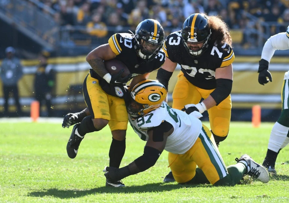 Steelers Activating G Isaac Seumalo Off NFI List