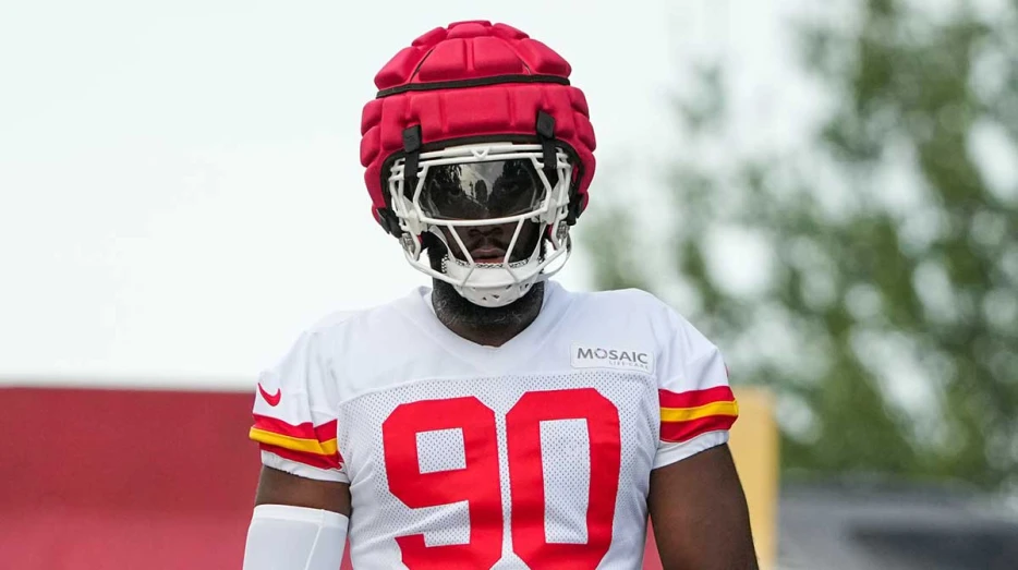 Why talented Chiefs edge rusher is extra excited for 2025 NFL season
