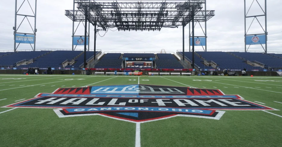 2025 HOF Game — Lions vs. Chargers: Live score updates, highlights