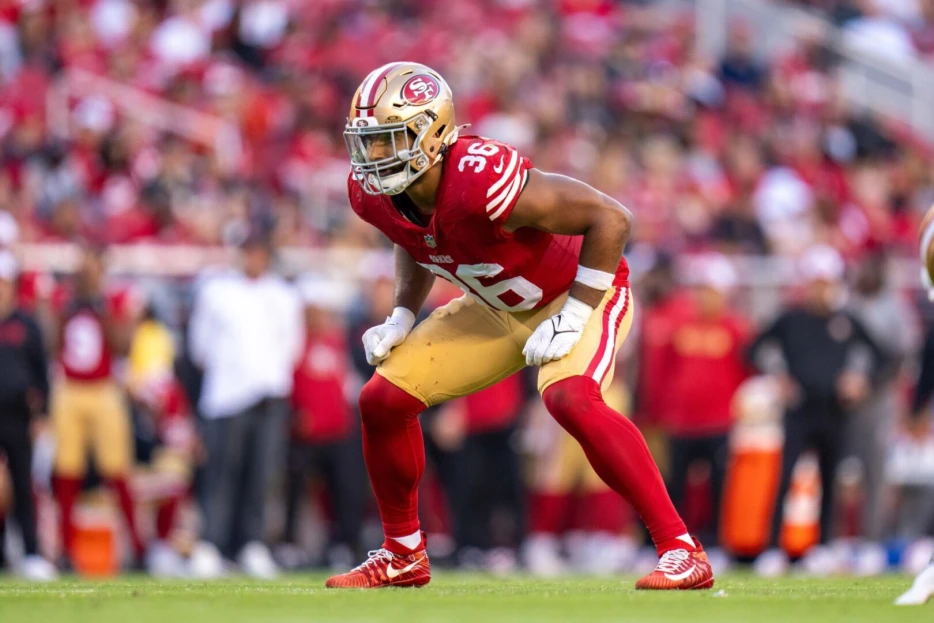 49ers Activate LB Curtis Robinson From PUP List