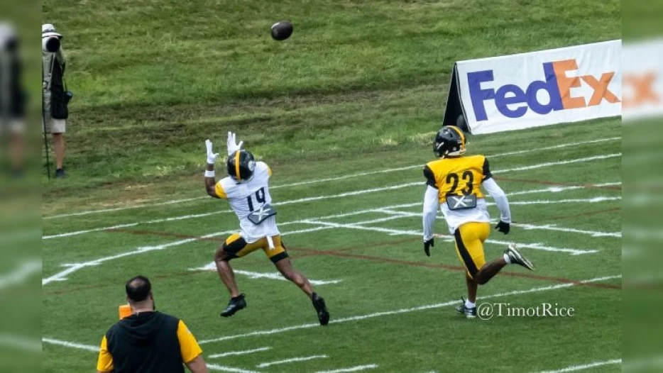 Calvin Austin III Thinks Steelers’ Offense Is ‘Getting To That Point Where Things Start Clicking’