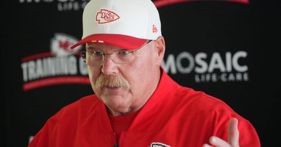 Friday training camp notebook: Andy Reid weighs in on Josh Simmons, offensive line