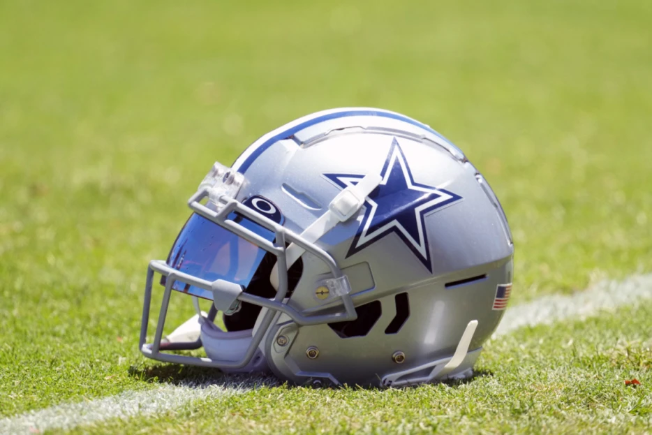 Key Dallas Cowboys Rookie Suffers Injury Setback, Will Miss Start of Season