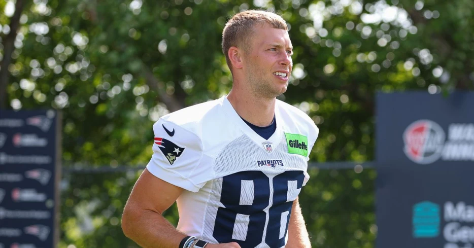 Late-night study sessions, Danny Amendola cutups helping Efton Chism make his mark