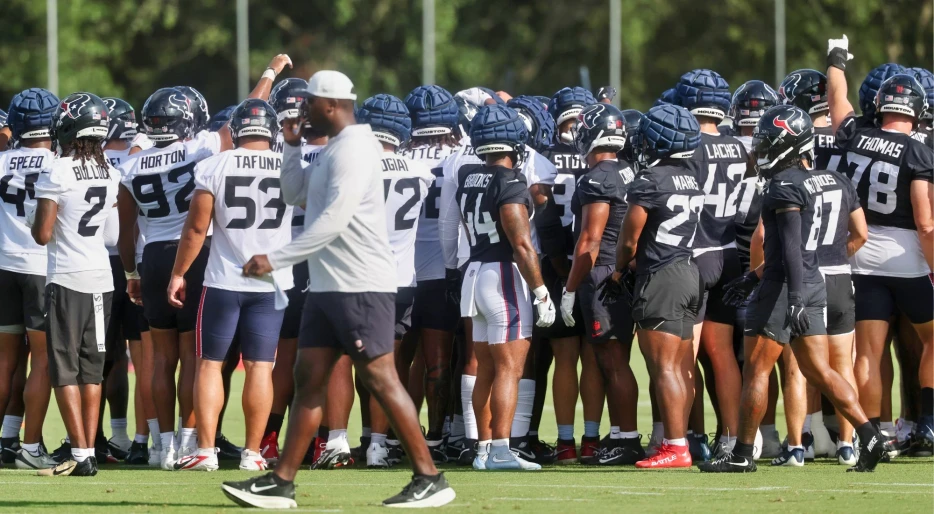 NFL Player Exposes “Dark” Financial Problem That Many Fellow Players Are Dealing With But “No One Talks About”