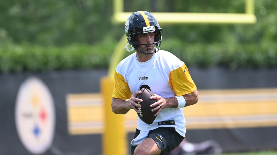 Steelers’ Aaron Rodgers sends warning to critics with Packers comparison