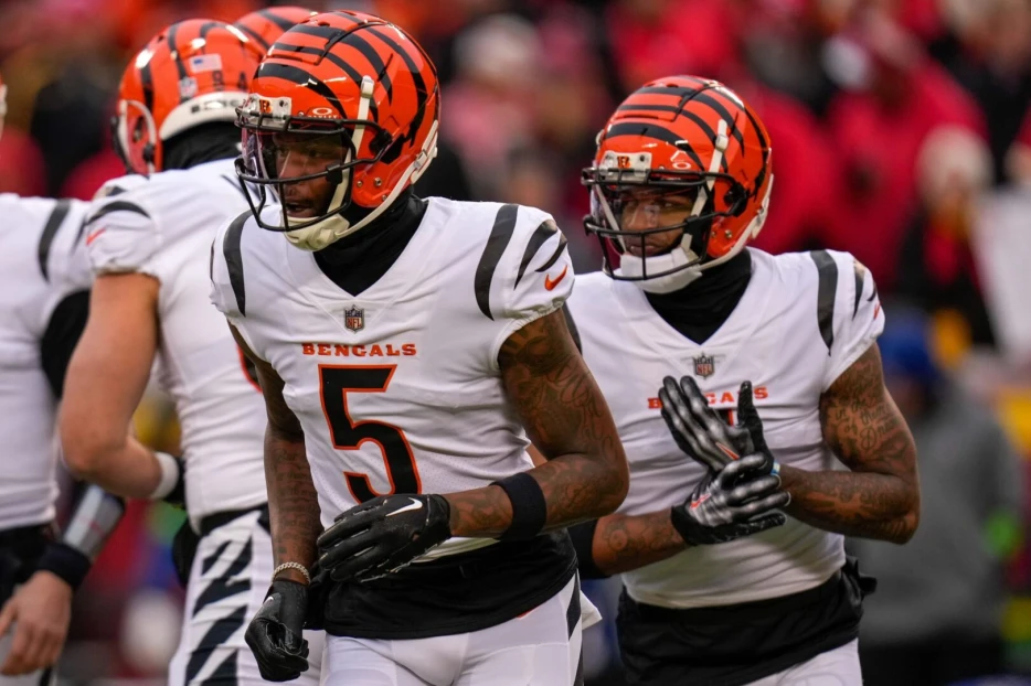 AFC Notes: Tee Higgins, Lamar Jackson, Shedeur Sanders, Bengals, Browns, Ravens, Steelers